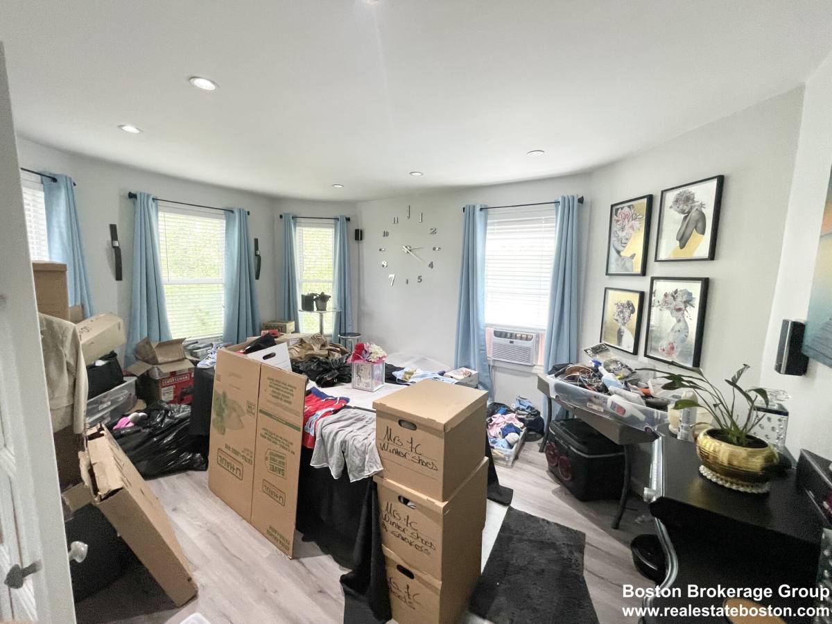Apartment for rent at 9 Mount Pleasant Ave #3, Roxbury, MA 02119