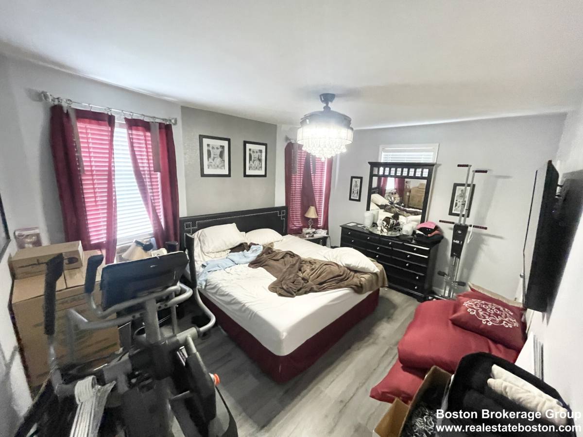 Apartment for rent at 9 Mount Pleasant Ave #3, Roxbury, MA 02119