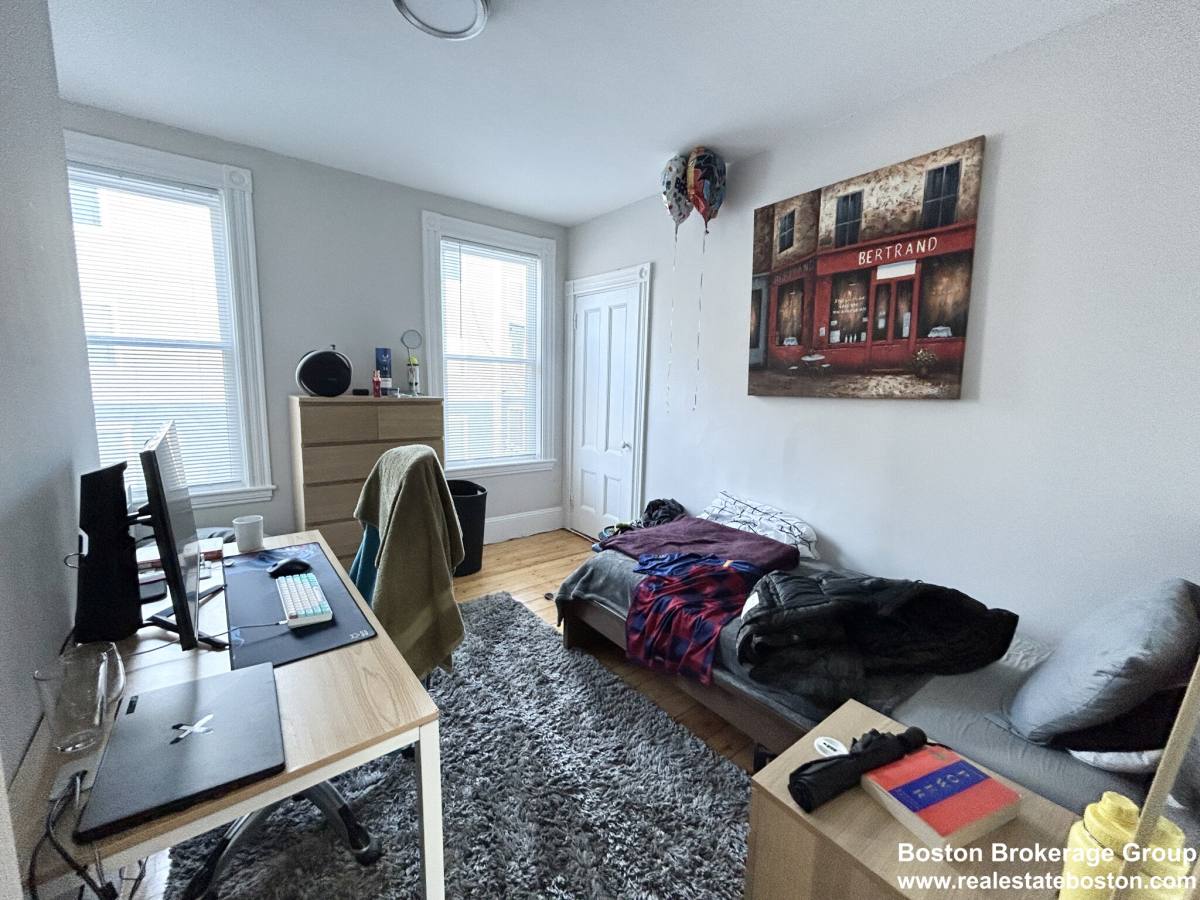 Apartment for rent at 9 Mount Pleasant Ave #2, Roxbury, MA 02119
