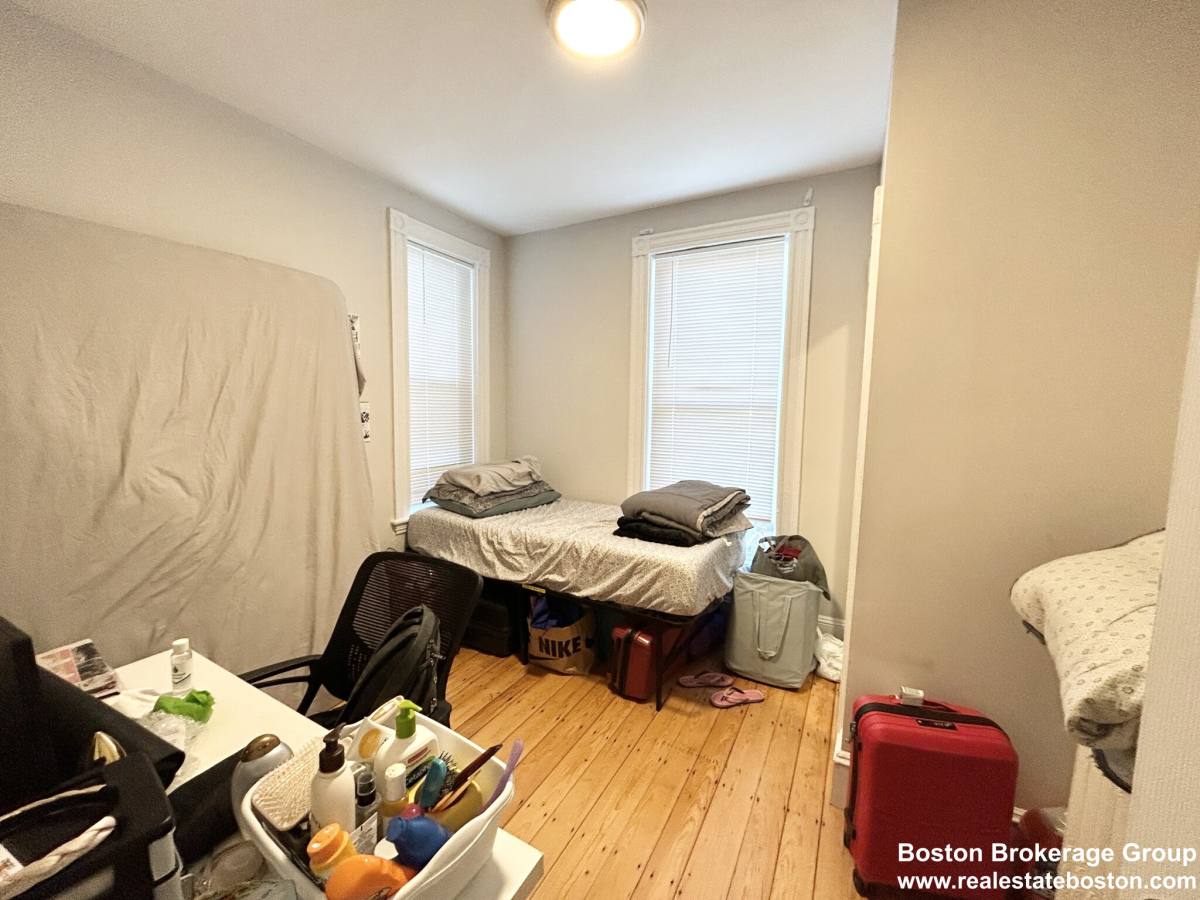 Apartment for rent at 9 Mount Pleasant Ave #2, Roxbury, MA 02119