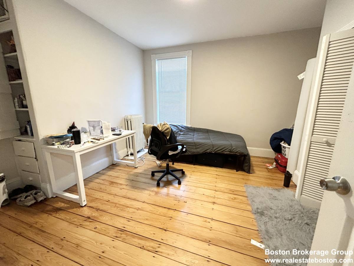 Apartment for rent at 9 Mount Pleasant Ave #2, Roxbury, MA 02119
