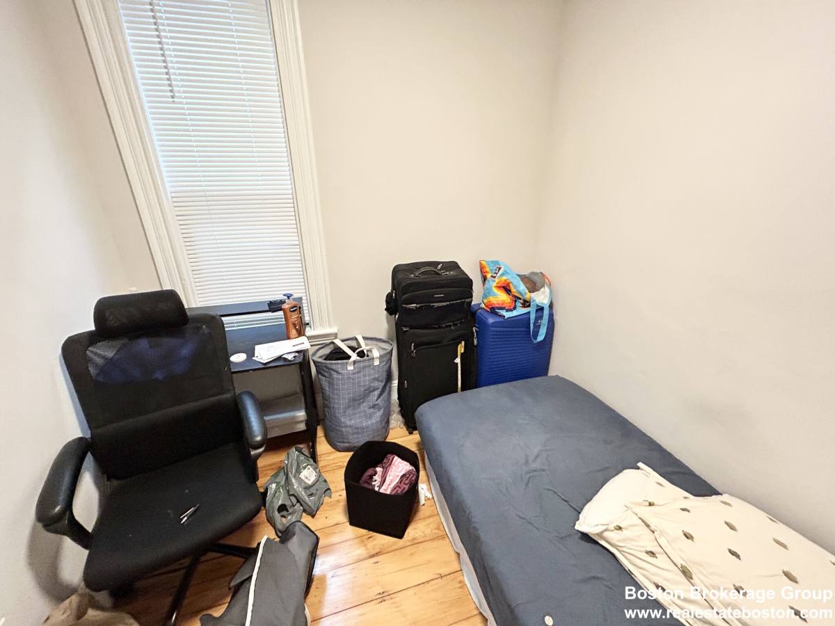 Apartment for rent at 9 Mount Pleasant Ave #2, Roxbury, MA 02119