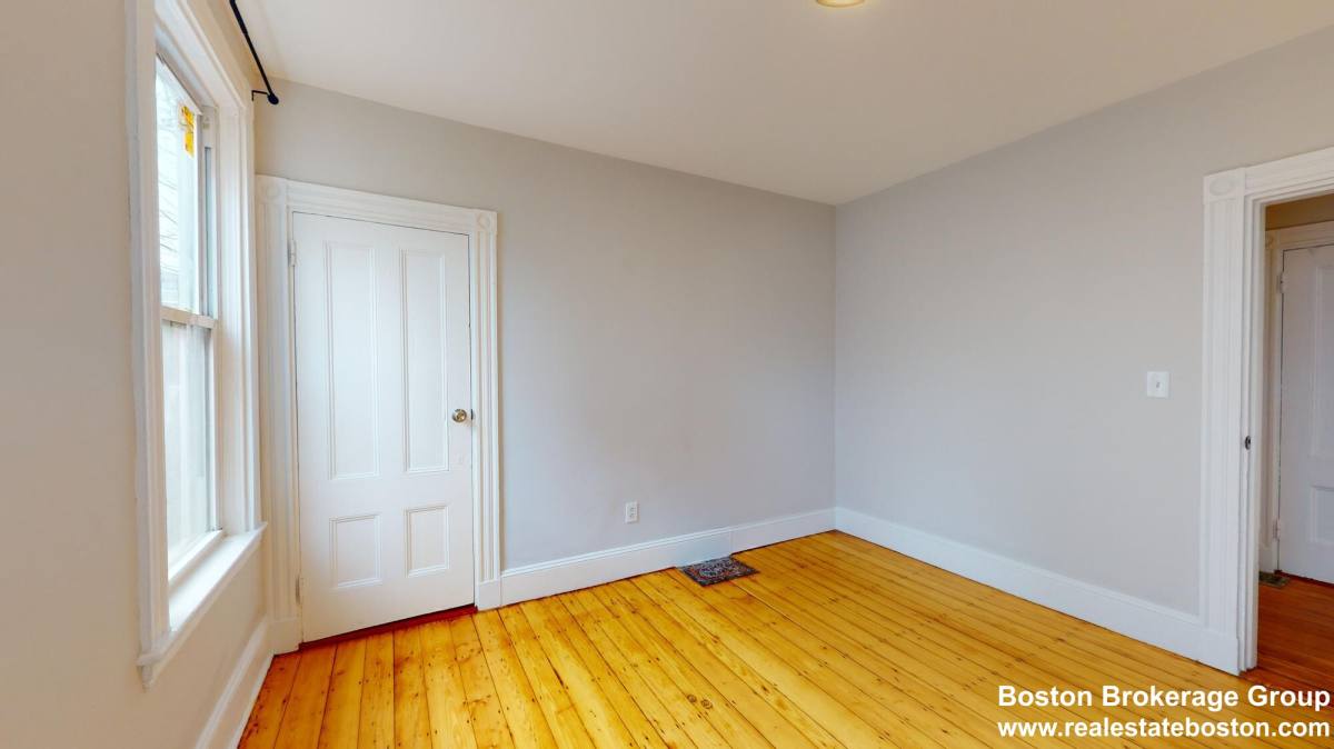 Apartment for rent at 9 Mount Pleasant Ave #1, Roxbury, MA 02119