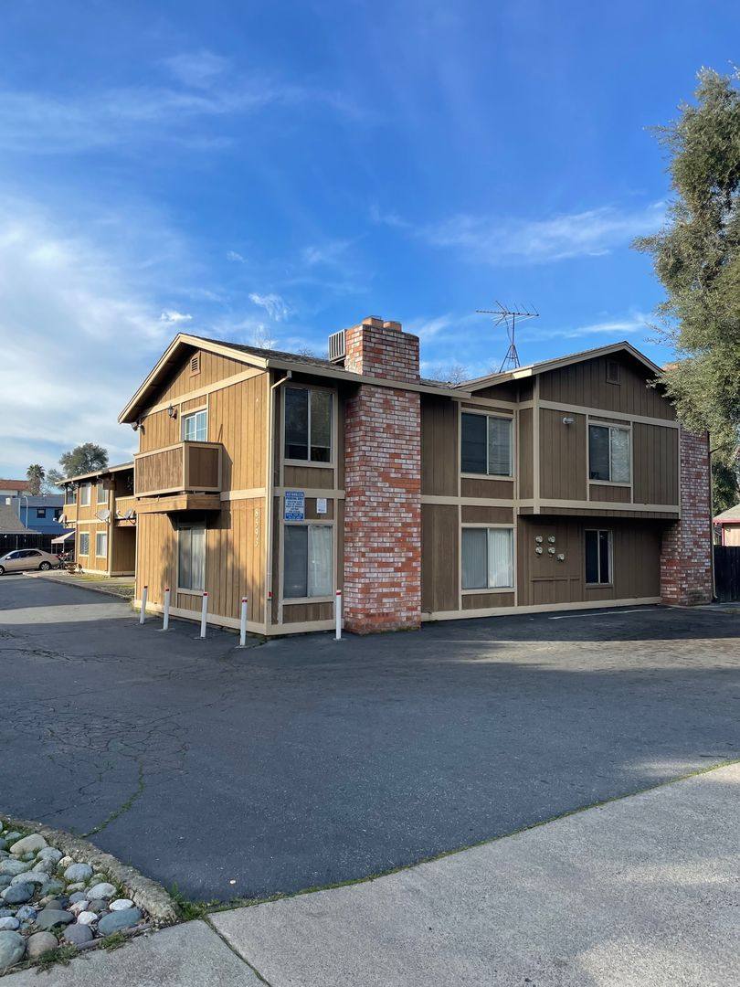 Apartment for rent at 8593 Greenback Lane, Orangevale, CA 95662