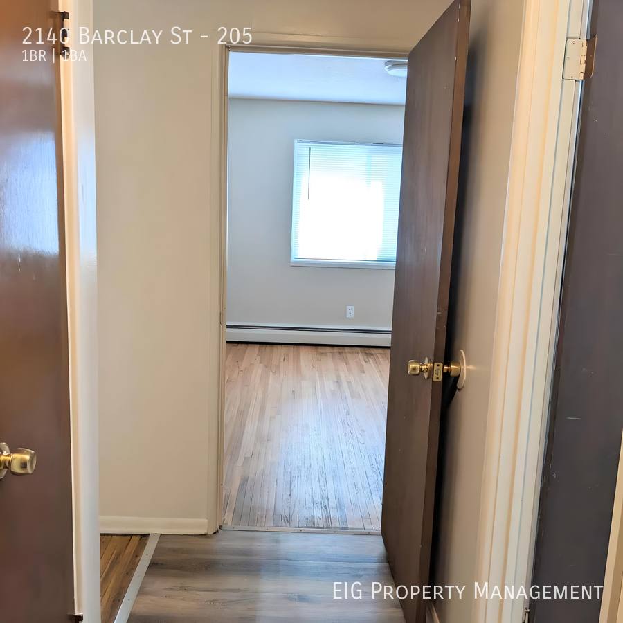 Apartment for rent at 2140 Barclay St #205, Saint Paul, MN 55109