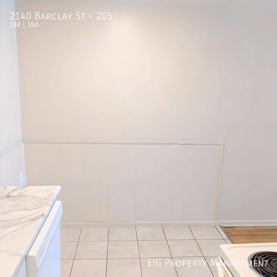 Apartment for rent at 2140 Barclay St #205, Saint Paul, MN 55109