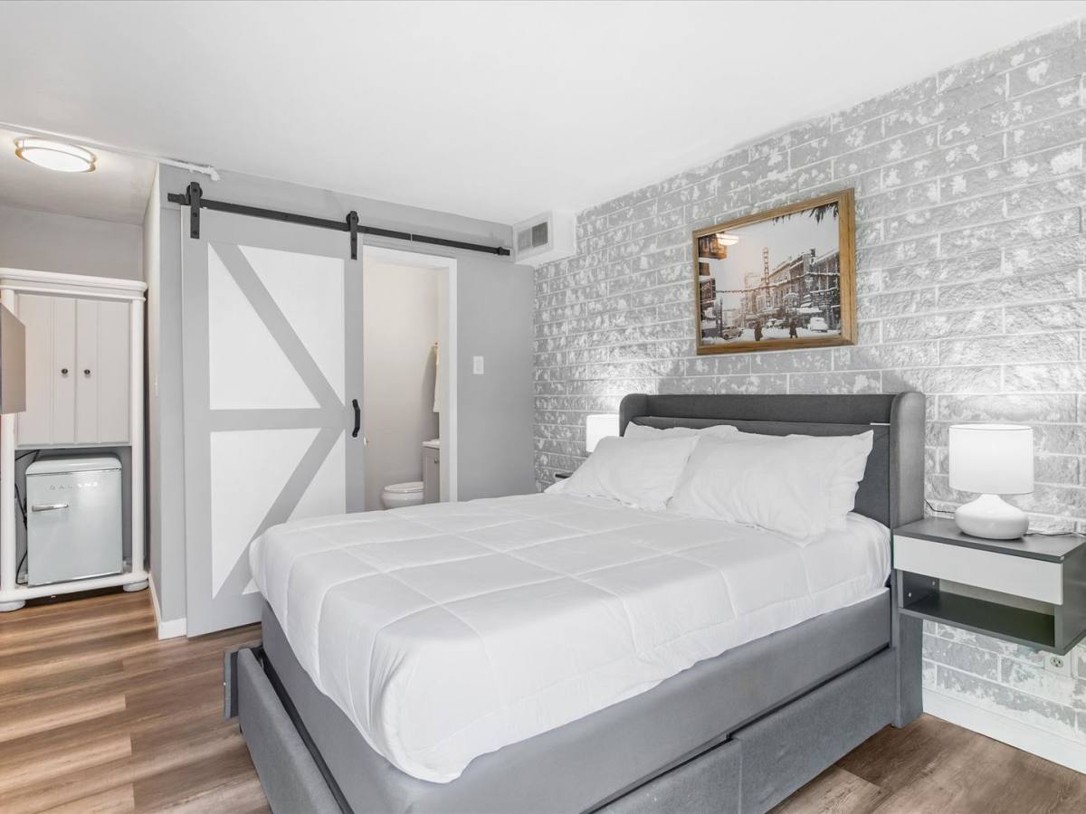 Apartment for rent at 250 W Commercial Row, Reno, NV 89501