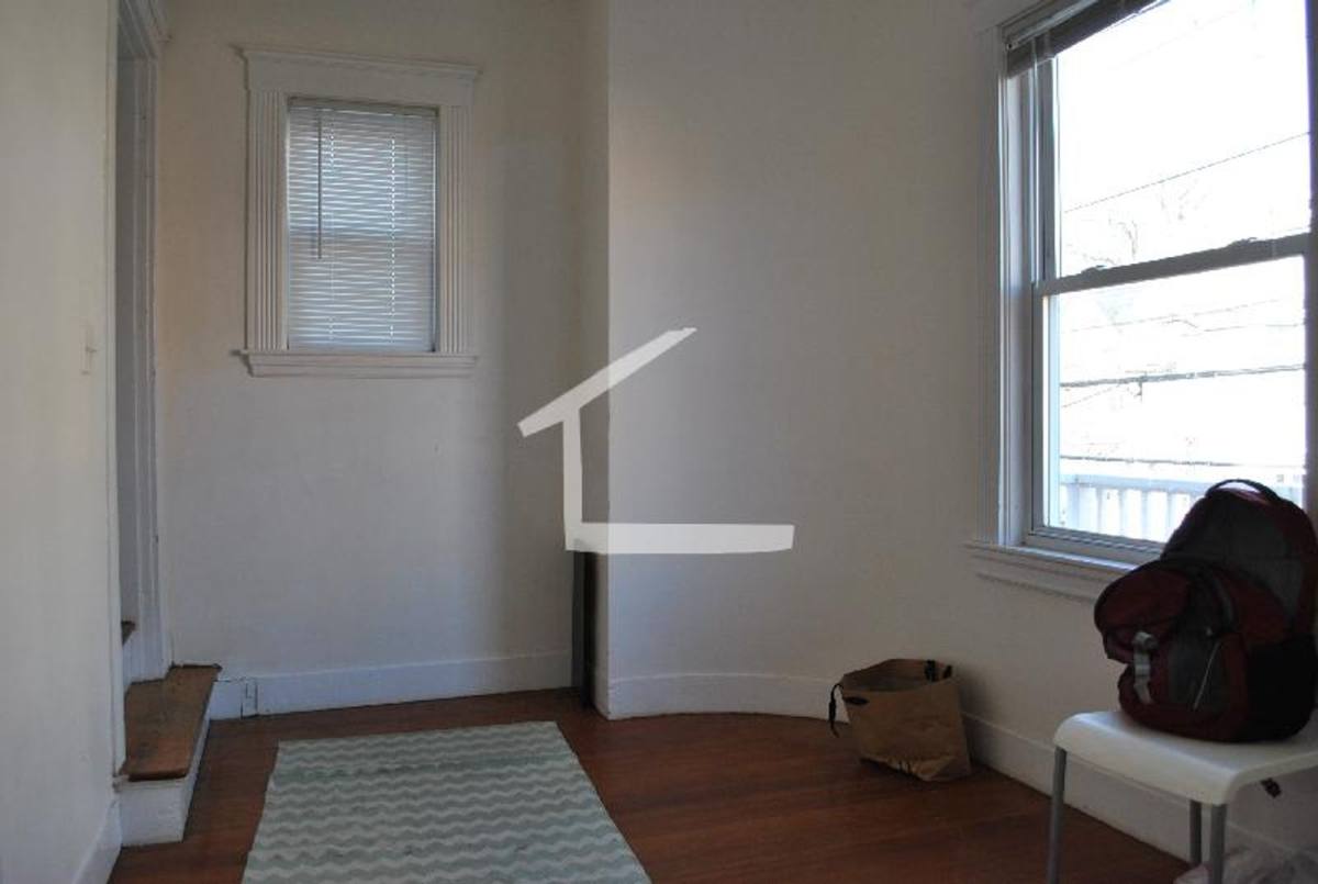 Apartment for rent at 51 Gardner St #2, Allston, MA 02134