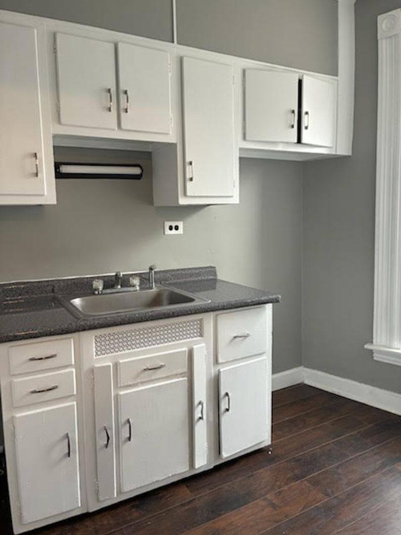 Apartment for rent at 112 Broadway, Hanover, PA 17331