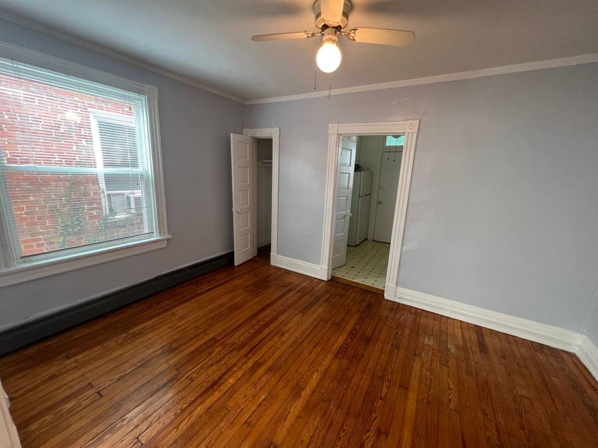 Apartment for rent at 8 N Auburn Ave, Richmond, VA 23221