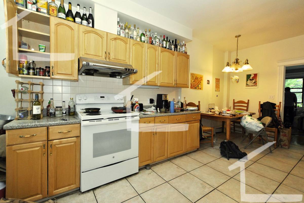 House for rent at 211 St Paul #1B, Brookline, MA 02446