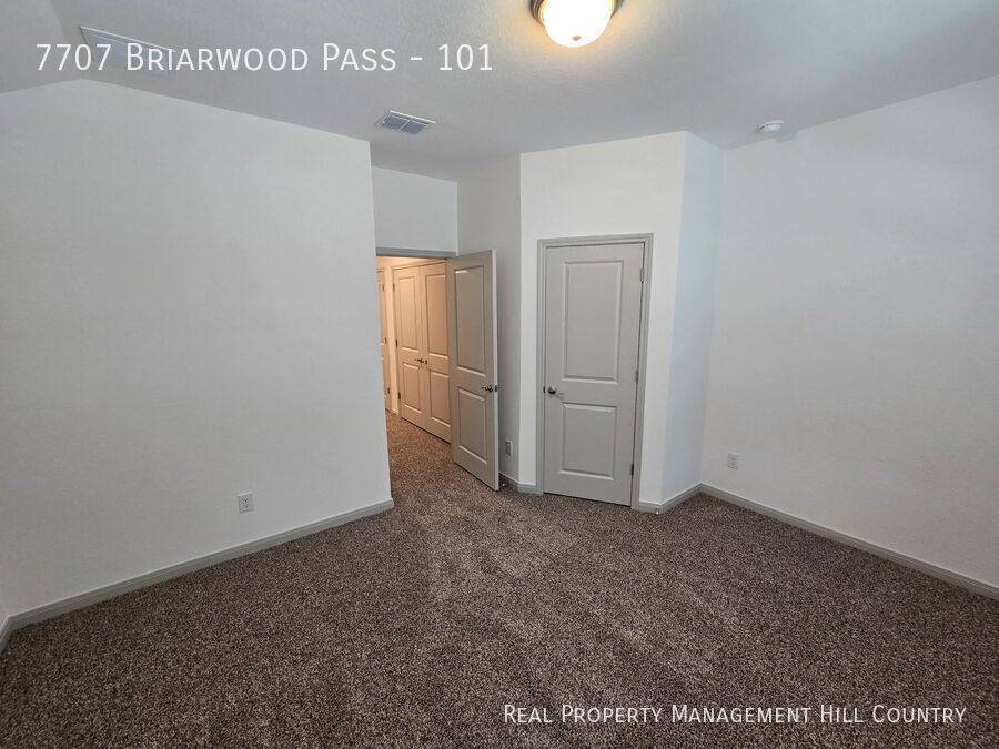 Apartment for rent at 7707 Briarwood Pass #101, San Antonio, TX 78252