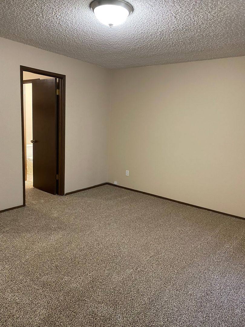 Apartment for rent at 11835 SW Ridgecrest Dr, Beaverton, OR 97008
