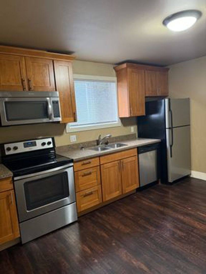 Apartment for rent at 1613-17 S Lane St, Seattle, WA 98144