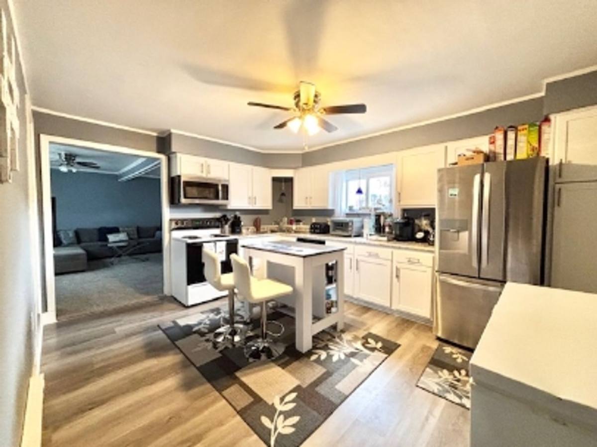 Apartment for rent at 217 N Lincoln Ave, Greensburg, PA 15601