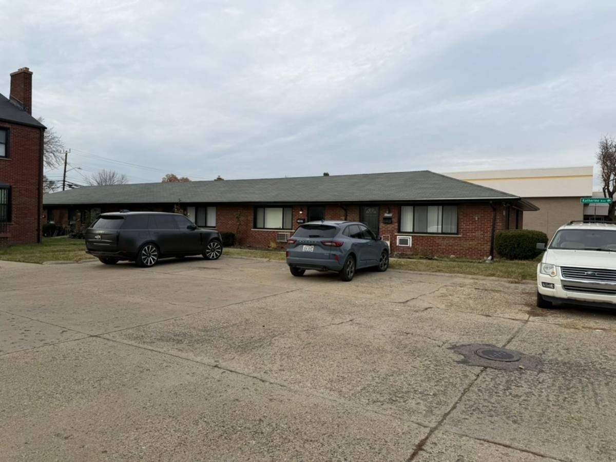 Apartment for rent at 28645 John R, Madison Heights, MI 48071