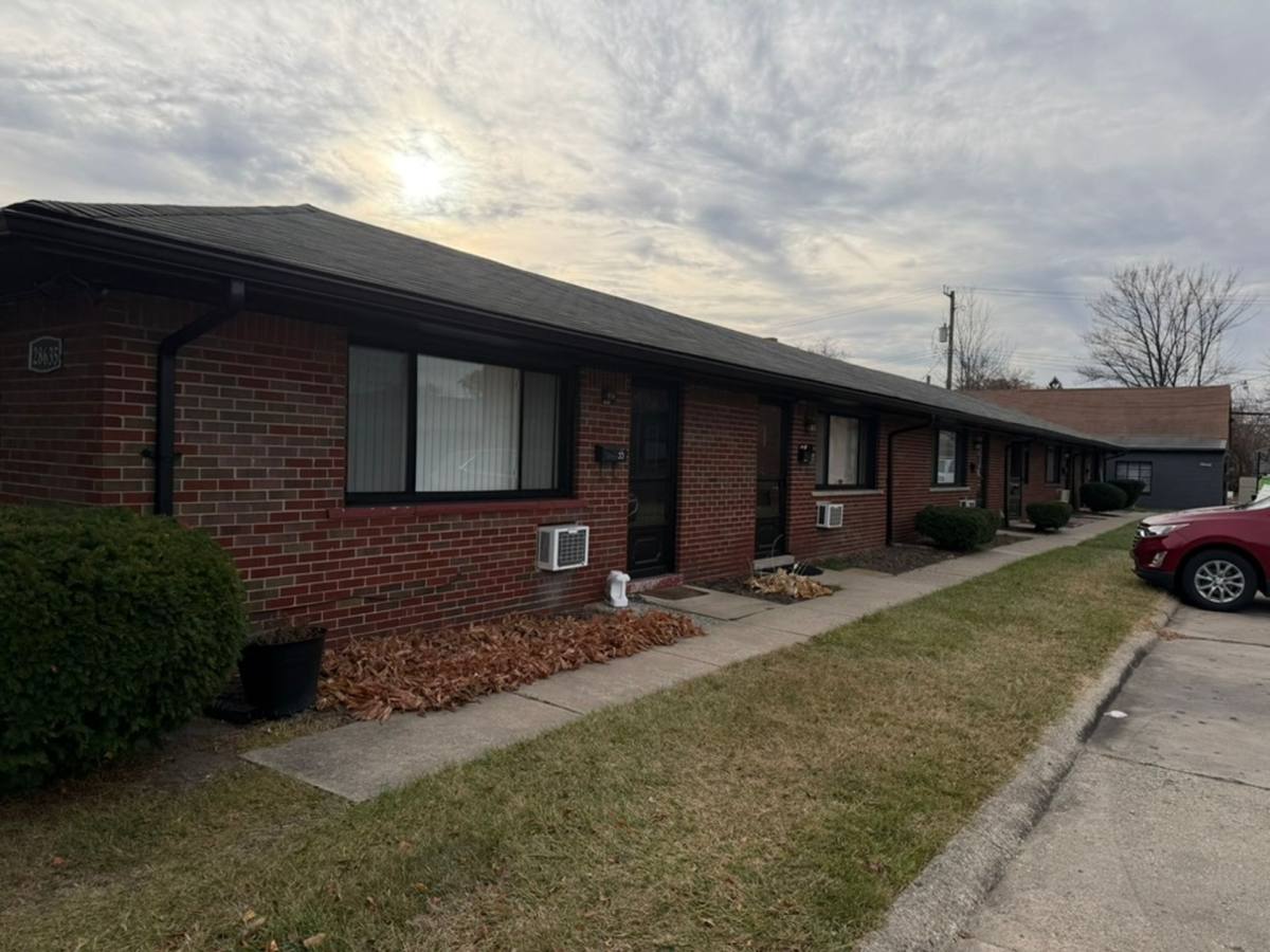 Apartment for rent at 28645 John R, Madison Heights, MI 48071