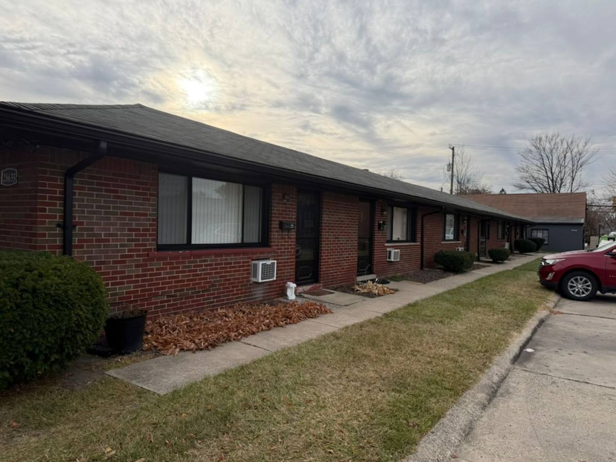 Apartment for rent at 28645 John R, Madison Heights, MI 48071