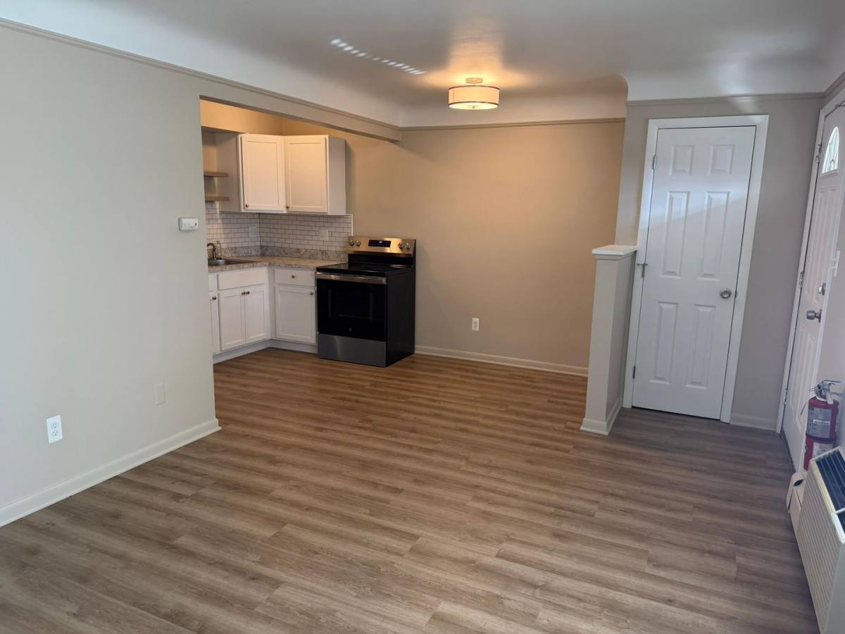 Apartment for rent at 28645 John R, Madison Heights, MI 48071