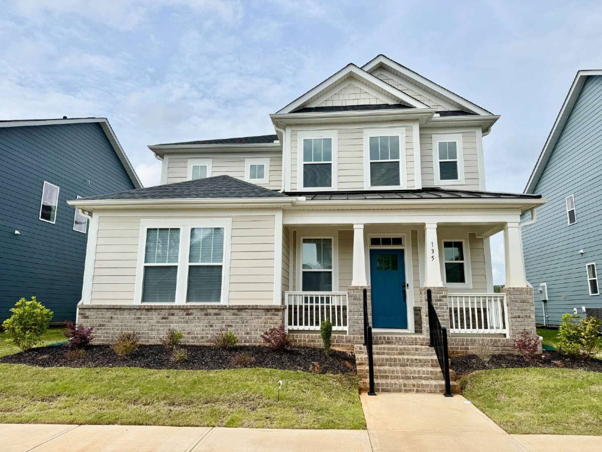 House for rent at 135 Founders Blvd, Central, SC 29630