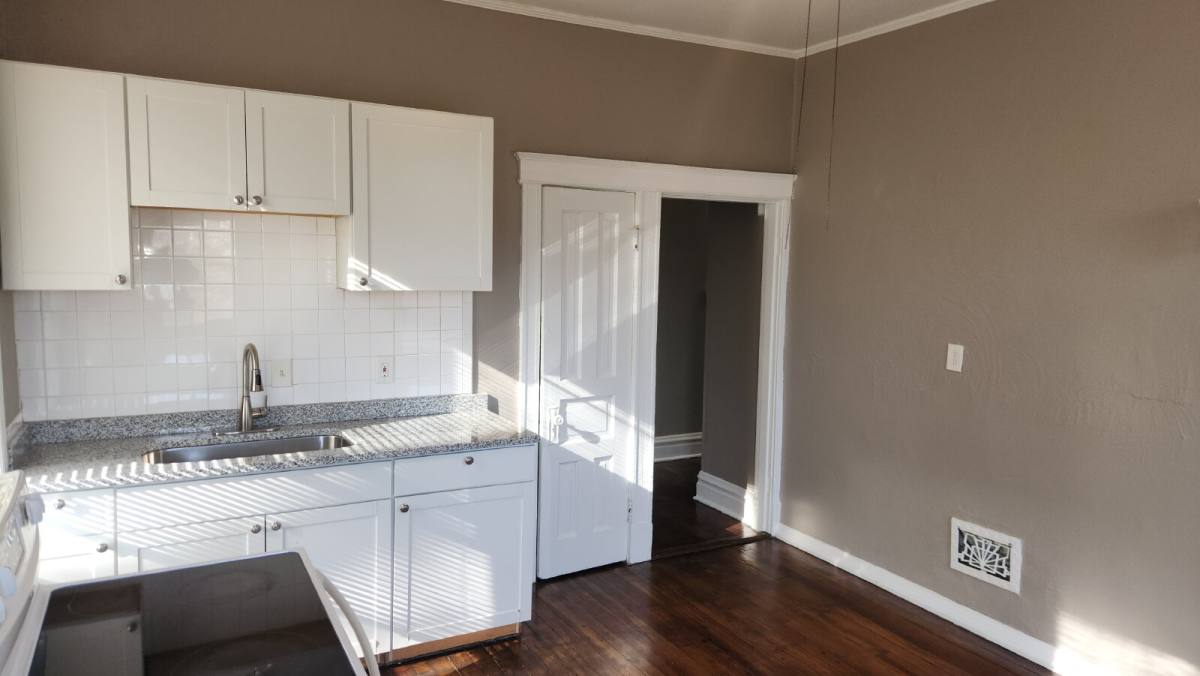 Townhouse for rent at 3442 Virginia Ave, Saint Louis, MO 63118