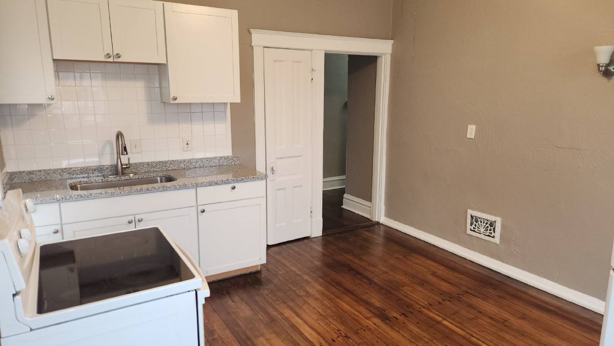 Townhouse for rent at 3442 Virginia Ave, Saint Louis, MO 63118