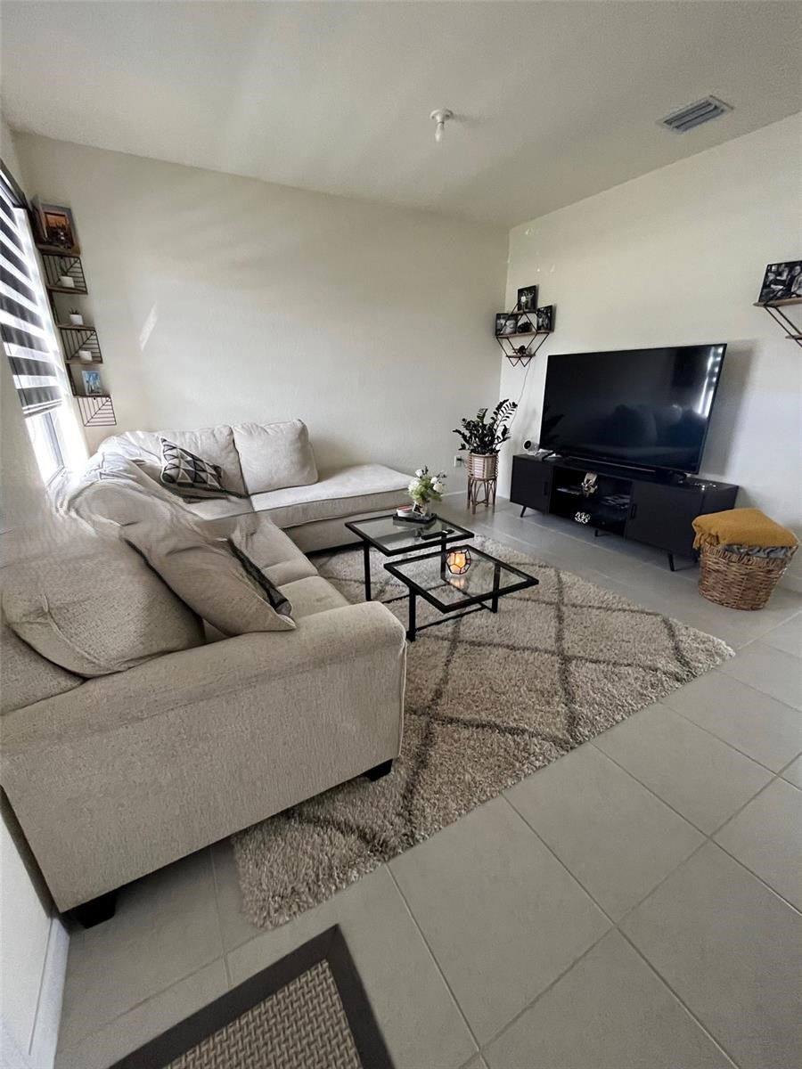 Townhouse for rent at 3413 W 113th St, Hialeah, FL 33018