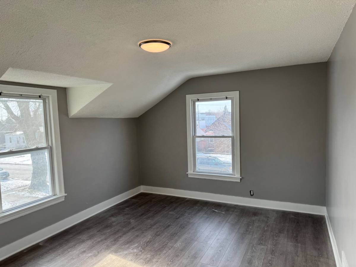 Apartment for rent at 2707 Commercial Ave #2, Chicago Heights, IL 60411