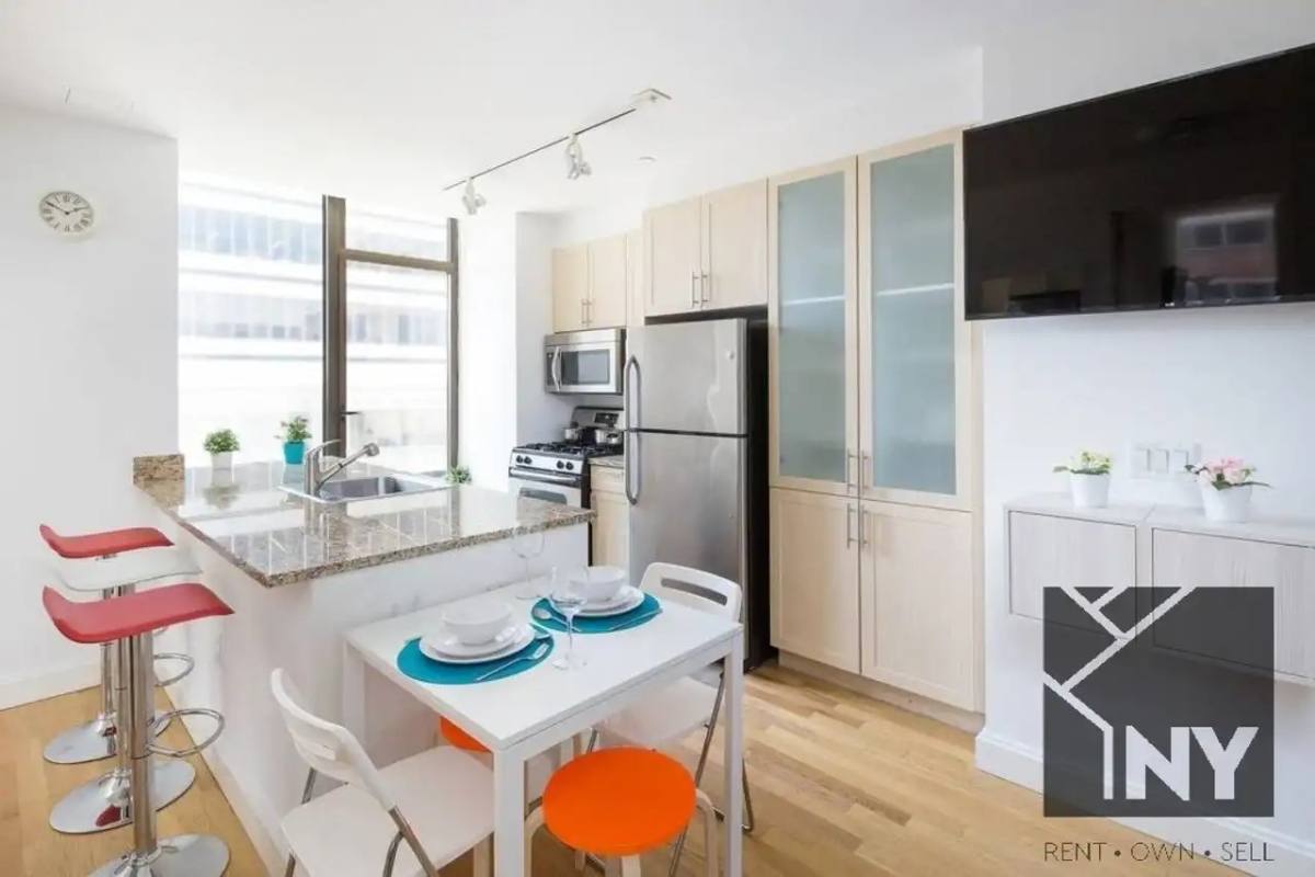 Apartment for rent at 126 Pearl St #18C, New York, NY 10005