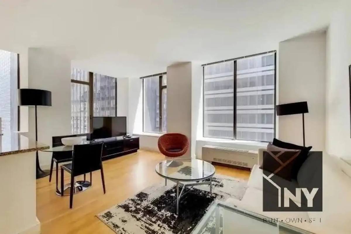Apartment for rent at 126 Pearl St #22R, New York, NY 10005
