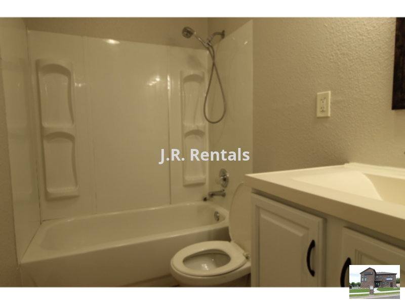 Apartment for rent at 2102 Hunt Dr #B, Killeen, TX 76543
