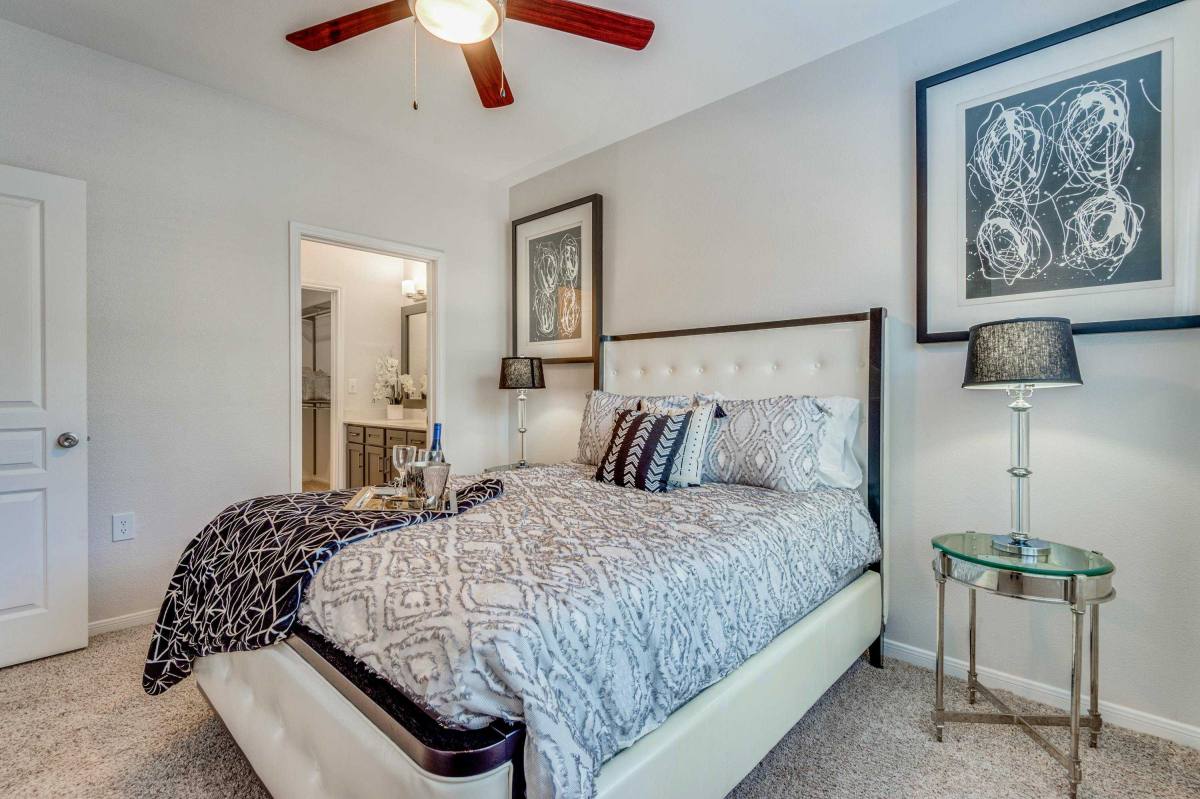 Apartment for rent at 7747 Kirby Dr #PK1, Houston, TX 77030