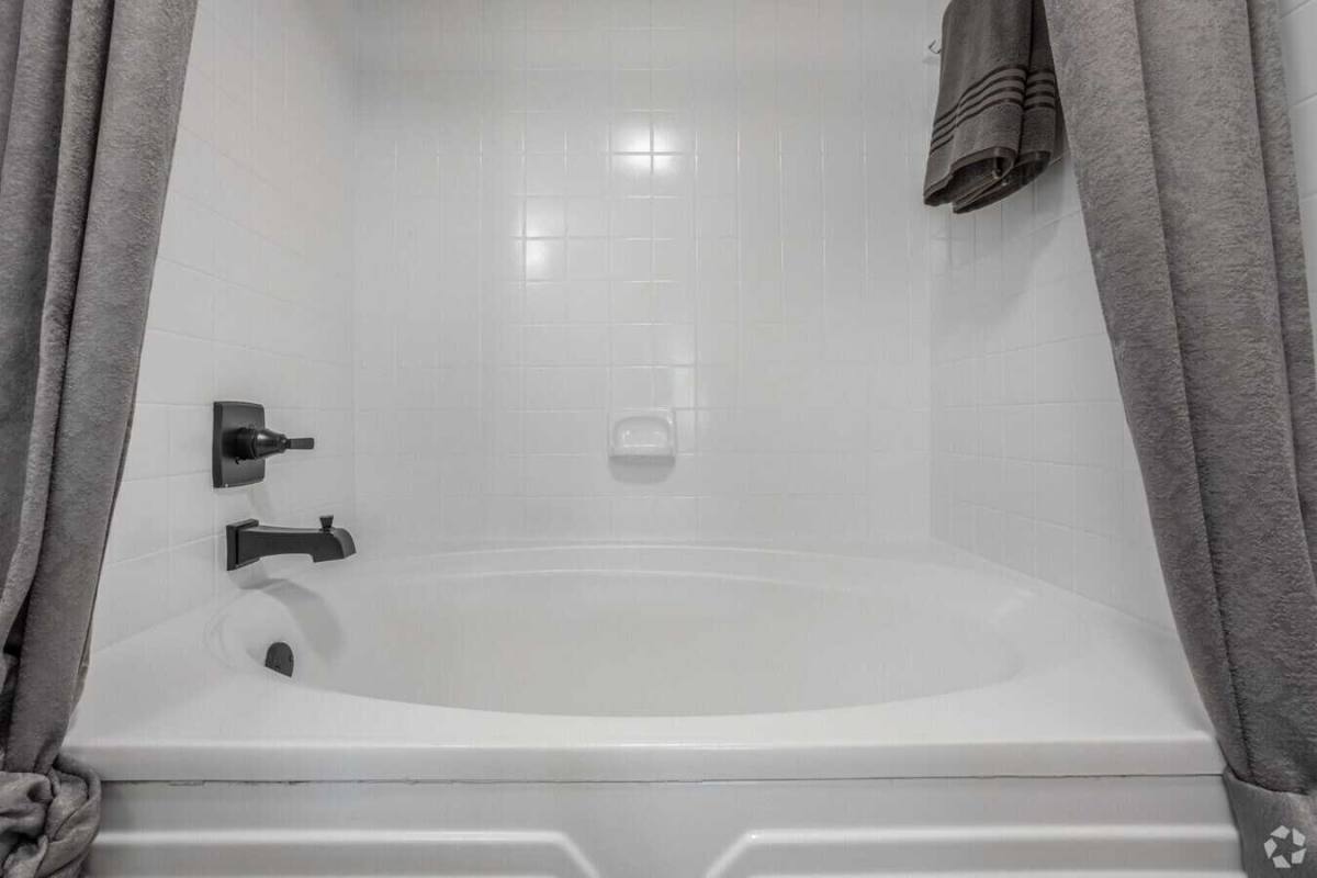 Apartment for rent at 1500 Brundage Dr #LVA1, Houston, TX 77090