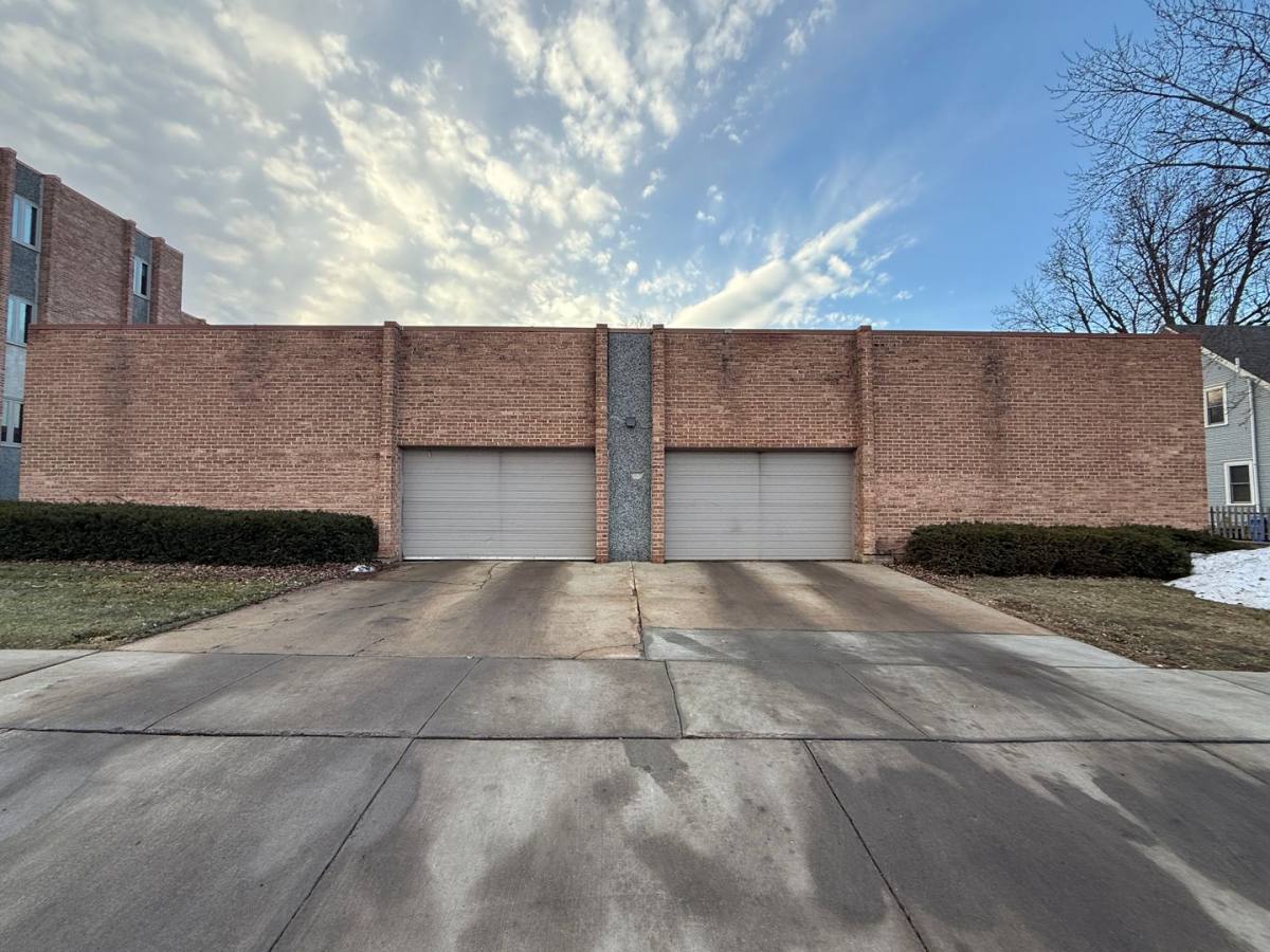 Apartment for rent at 100 W 17th St, Sioux Falls, SD 57104