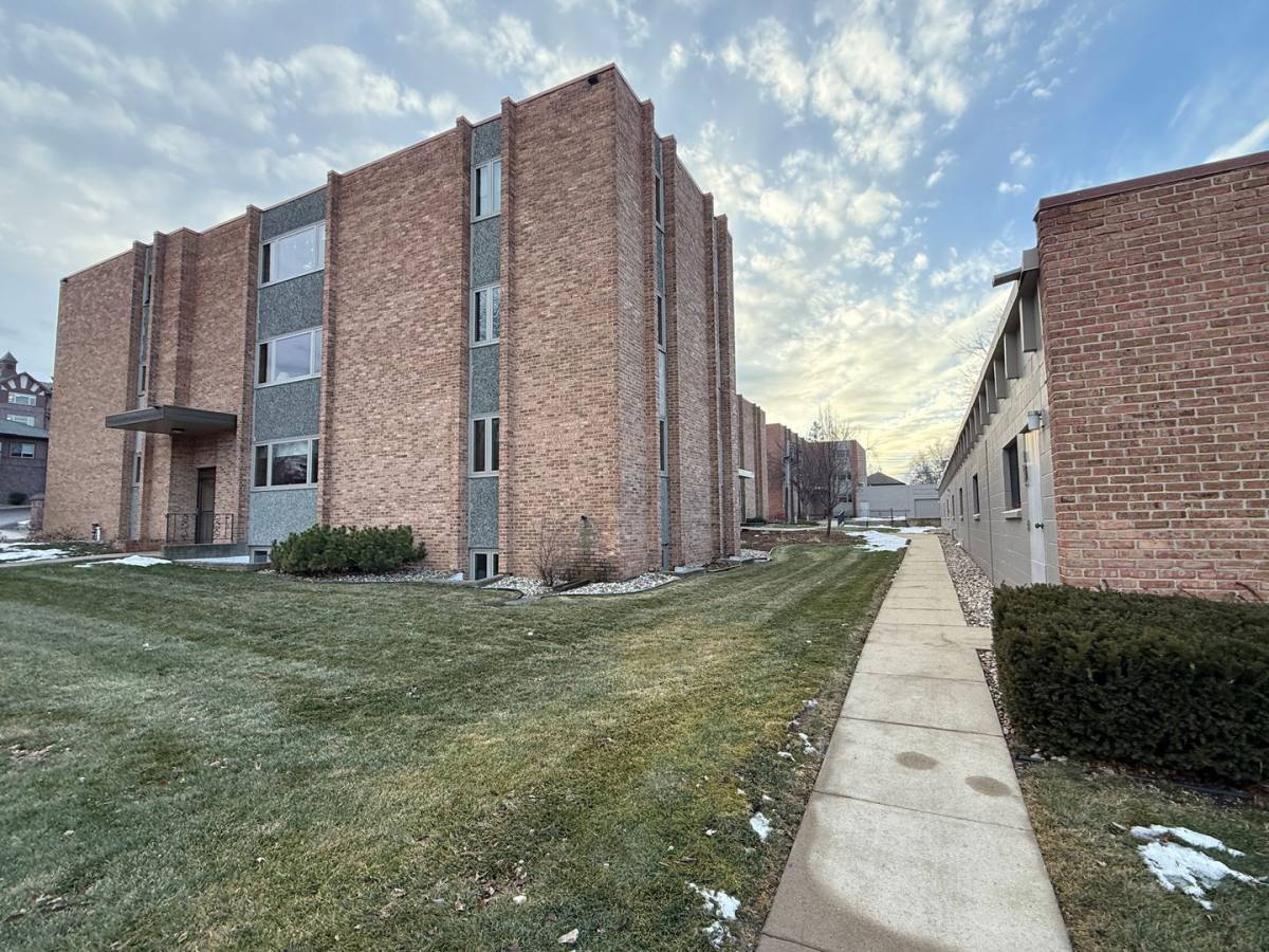 Apartment for rent at 100 W 17th St, Sioux Falls, SD 57104