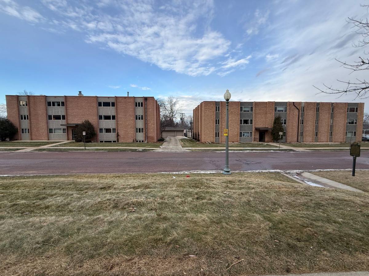 Apartment for rent at 100 W 17th St, Sioux Falls, SD 57104