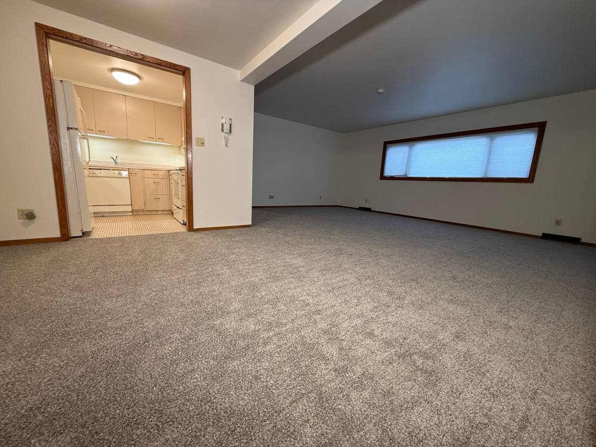 Apartment for rent at 100 W 17th St, Sioux Falls, SD 57104