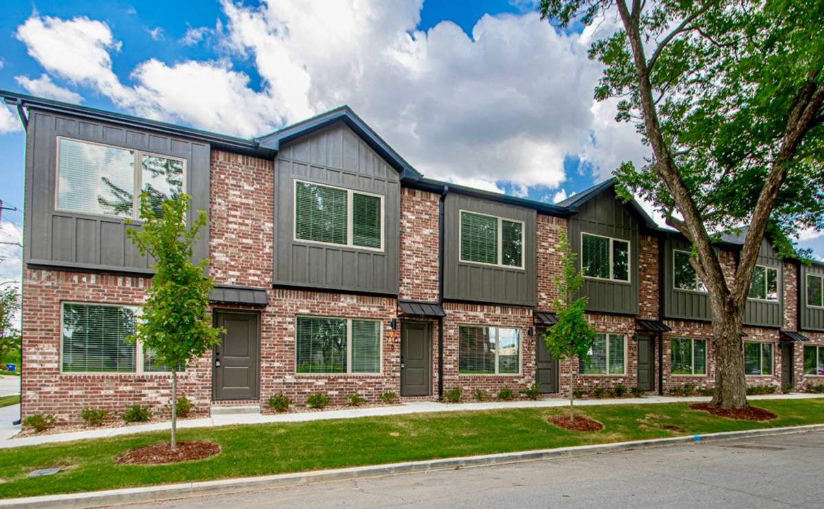 Townhouse for rent at 800 N Olive St, North Little Rock, AR 72114