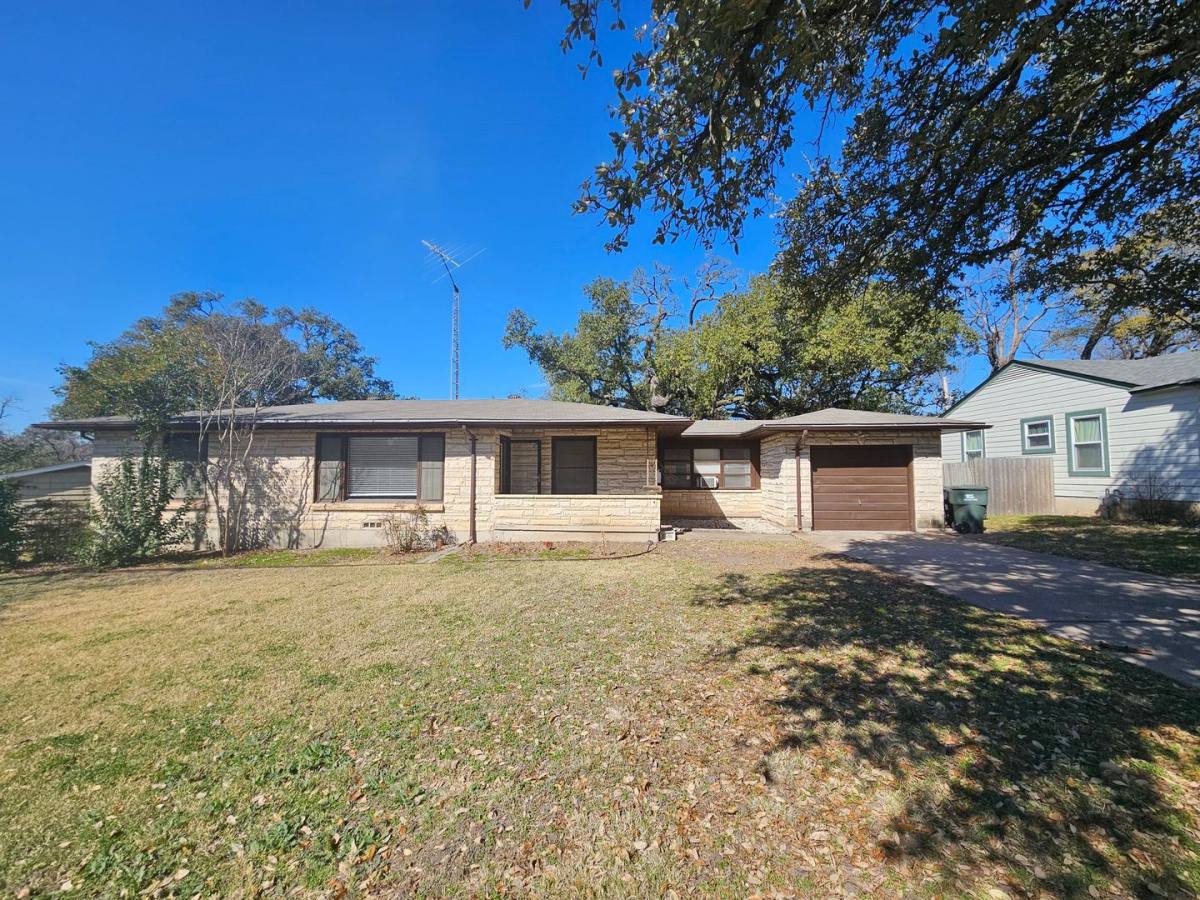 House for rent at 1506 Live Oak Dr, Temple, TX 76504