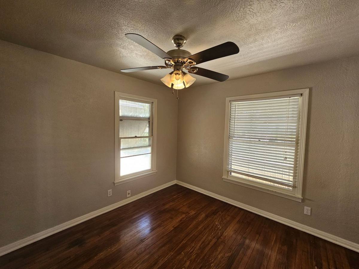 House for rent at 1506 Live Oak Dr, Temple, TX 76504
