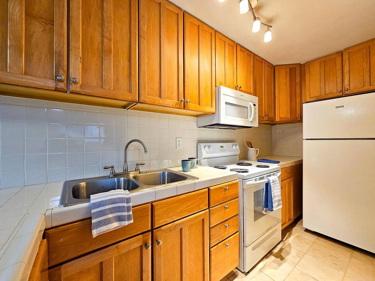 Apartment for rent at 5946 Lauretta St, San Diego, CA 92110