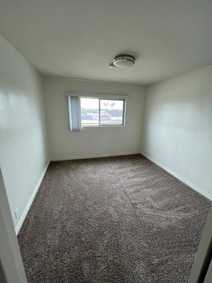 Apartment for rent at 5434 Sierra Vista Ave #35, Los Angeles, CA 90038