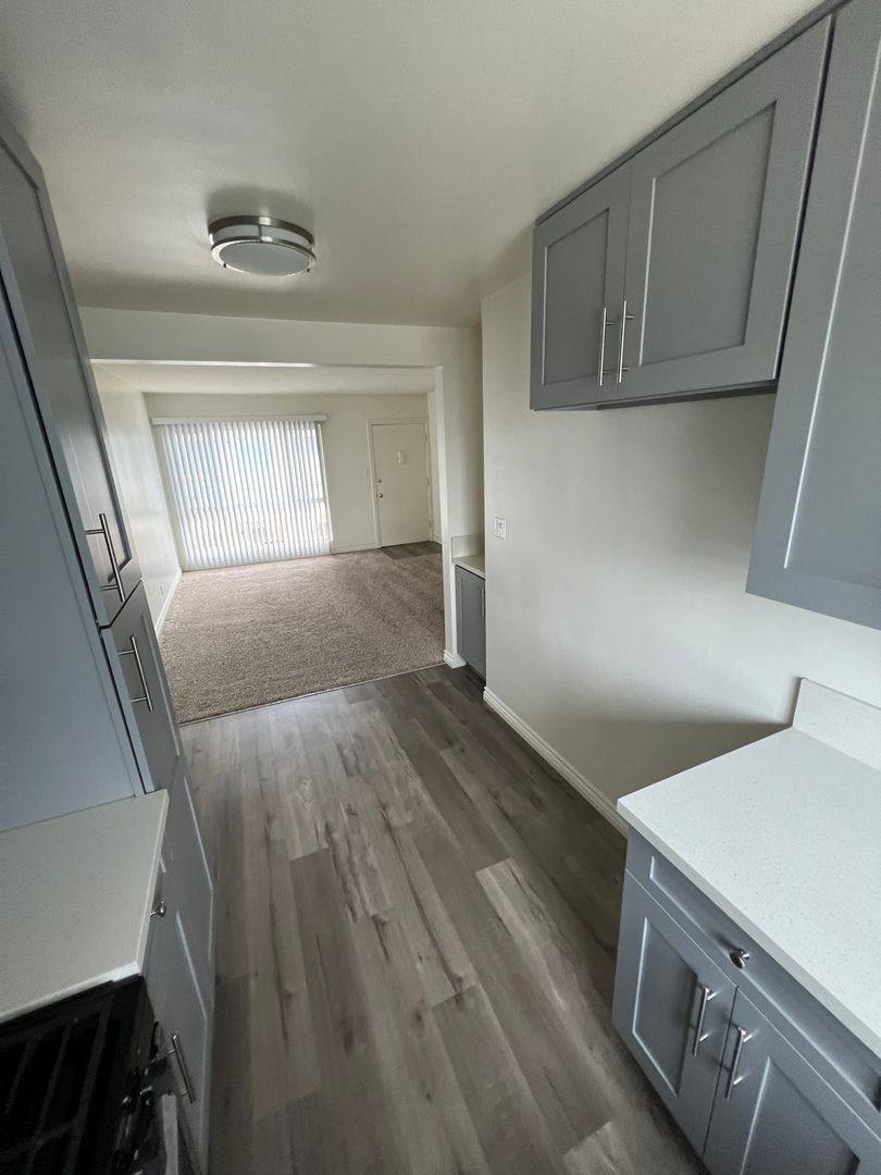 Apartment for rent at 5434 Sierra Vista Ave #35, Los Angeles, CA 90038