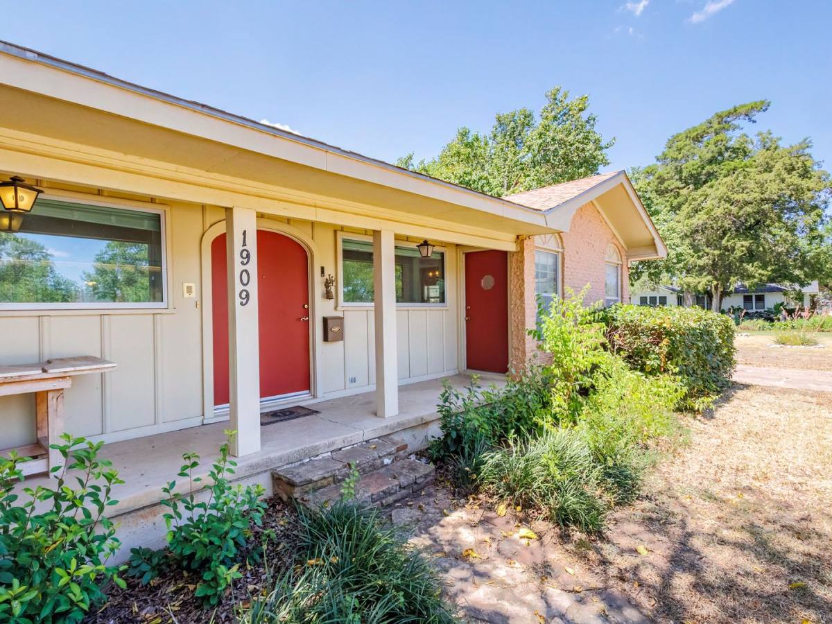 House for rent at 1909 8th St, Brownwood, TX 76801