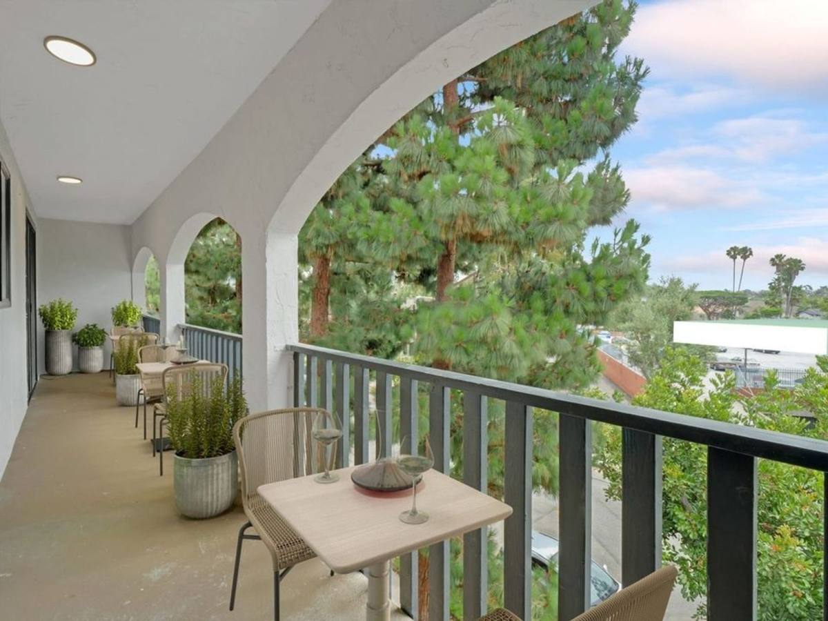 Townhouse for rent at 6175 Canterbury Dr, Culver City, CA 90230