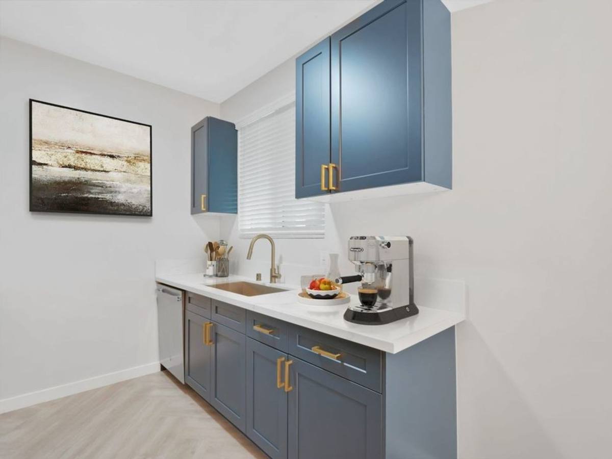 Townhouse for rent at 6175 Canterbury Dr, Culver City, CA 90230