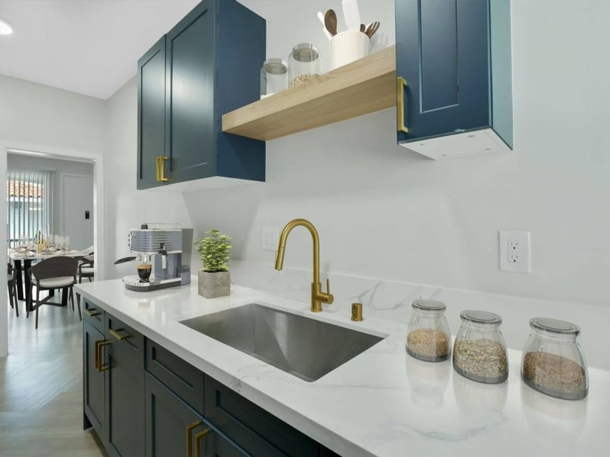 Townhouse for rent at 6175 Canterbury Dr, Culver City, CA 90230