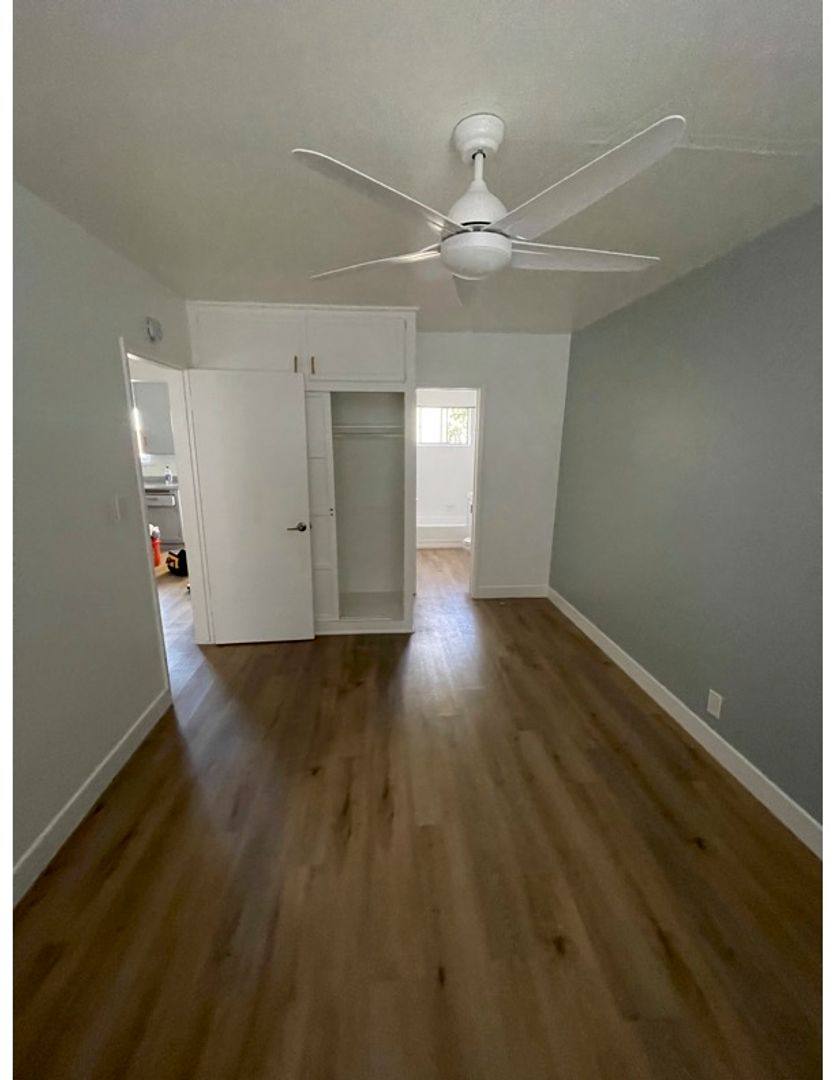 Apartment for rent at 2604-2606 S Aviation Blvd, Redondo Beach, CA 90278