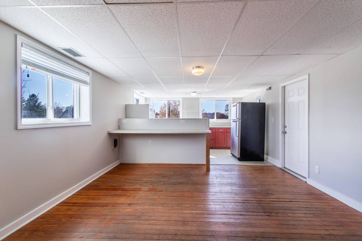 Apartment for rent at 84 E Main St, Brevard, NC 28712