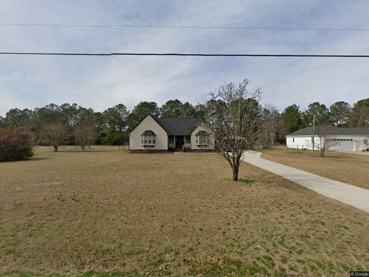 House for rent at 1307 Old Wallace Gregg Rd, Florence, SC 29506